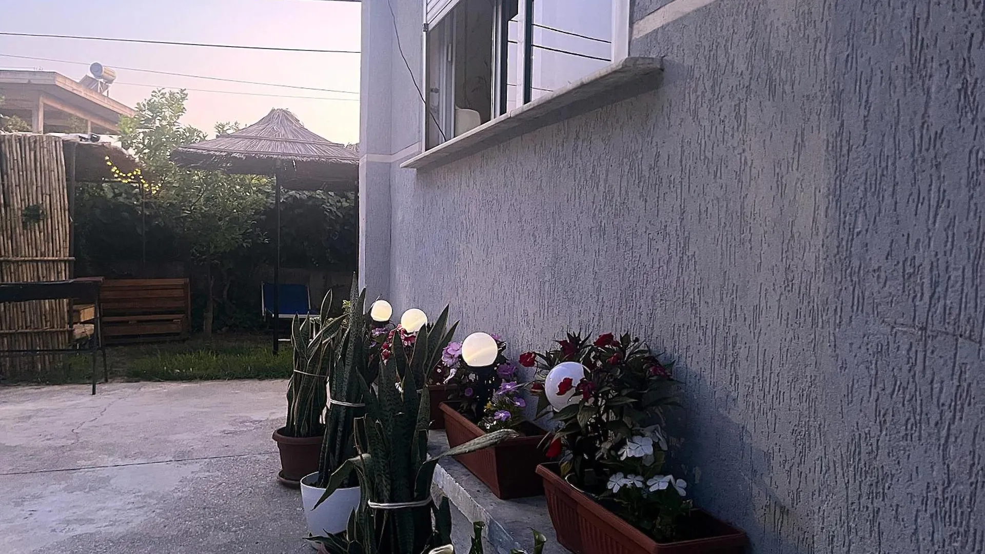 Old Beach Vlora Hostel 阿尔巴尼亚