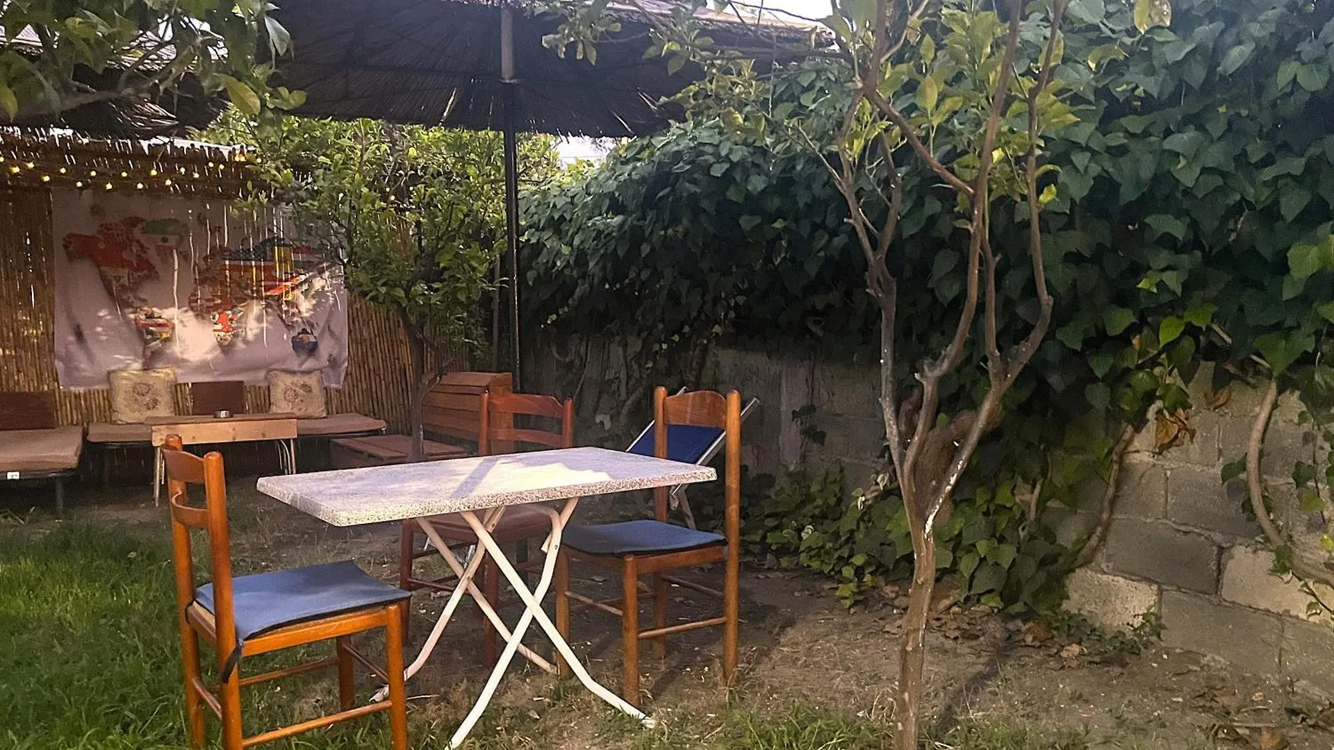 Old Beach Vlora Hostel 0*, Vlorë 阿尔巴尼亚
