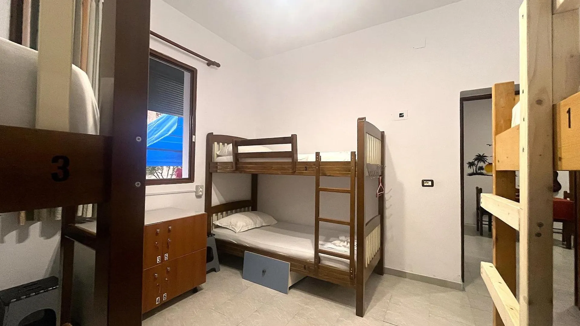 Old Beach Vlora Hostel