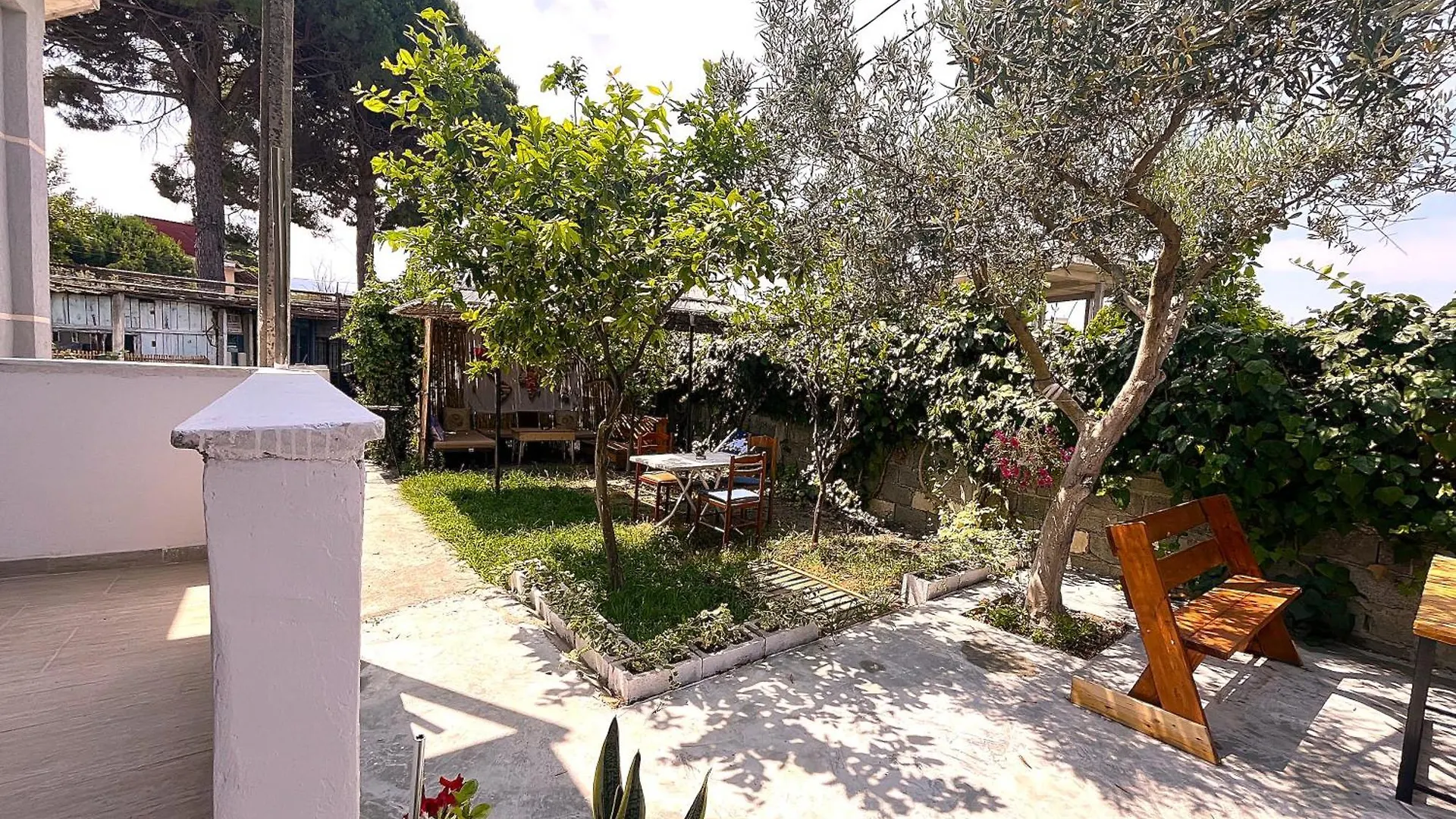 Old Beach Vlora Hostel 阿尔巴尼亚