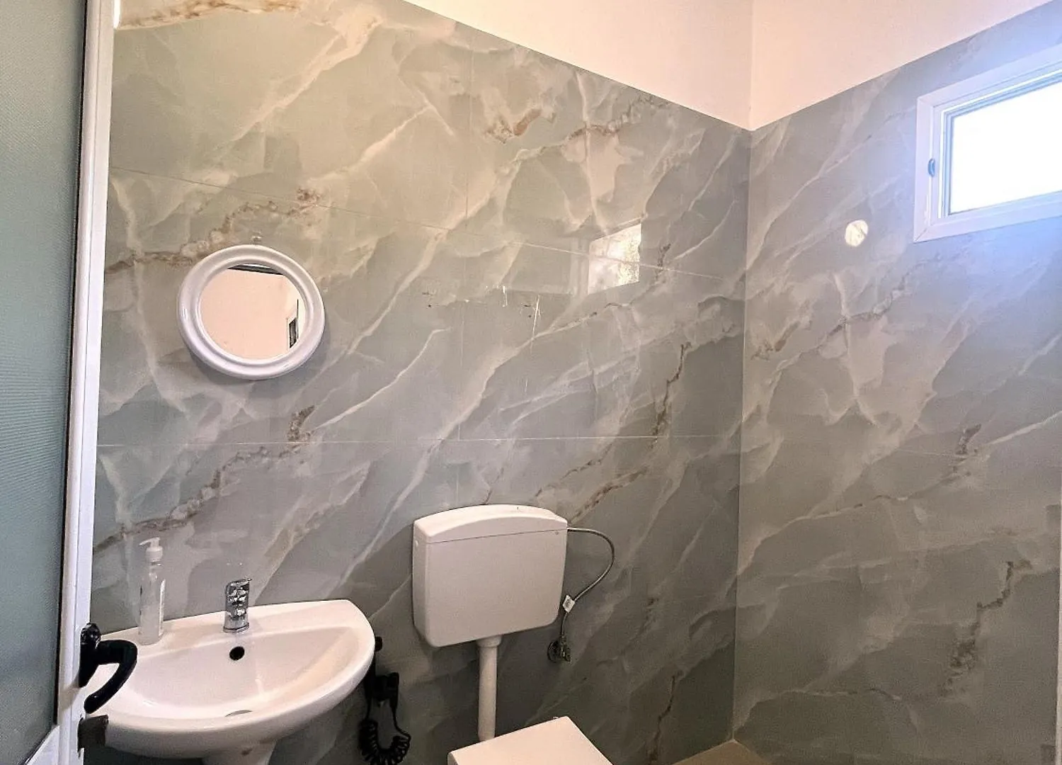 Old Beach Vlora Hostel 0*, Vlorë 阿尔巴尼亚