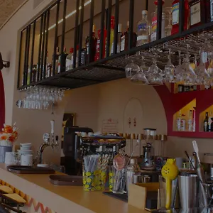 Azar Luxury Apartahotel